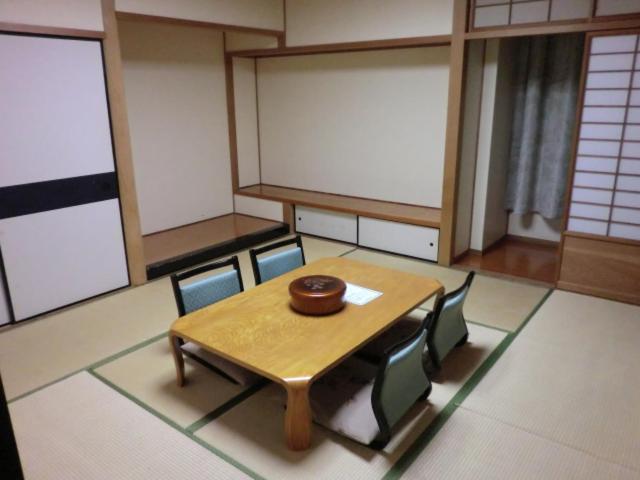 广岛国际青年之家紫苑大厦酒店 外观 照片